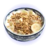 Yogur con banano y granola.